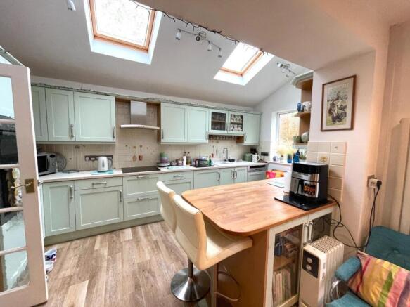 Kitchen.JPG