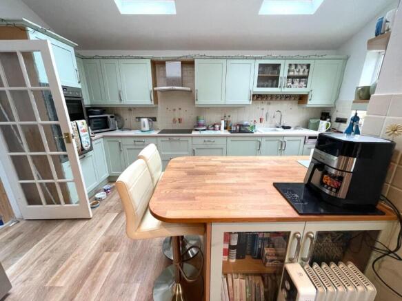 Kitchen two.JPG