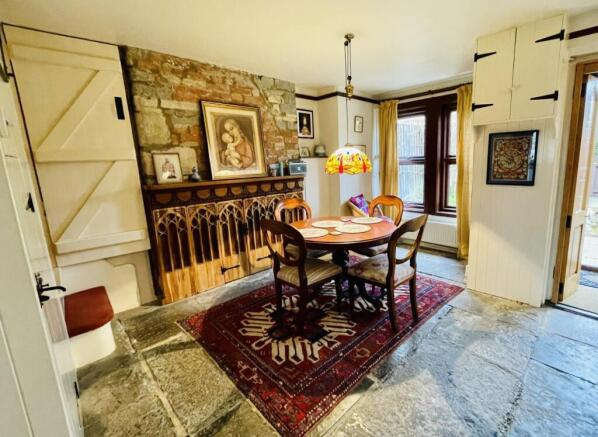 Dining Area[78].jpg