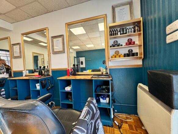 42094 barbers 5.jpg