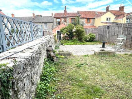 Somerton Road, Street