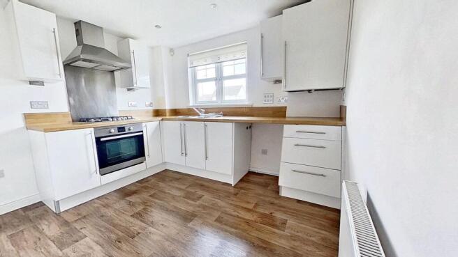 Fitted Breakfasting Kitchen