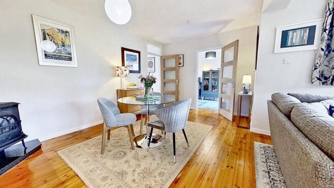 Lounge/Dining Room