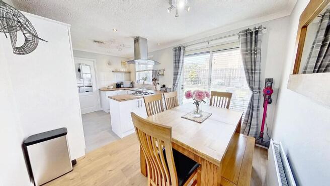 Kitchen/Dining Room