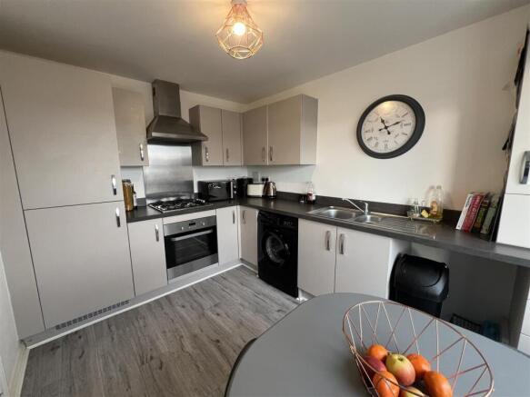 KITCHEN & DINER