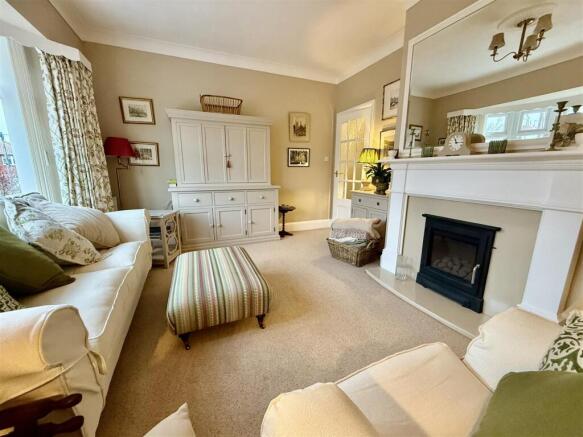 SITTING ROOM