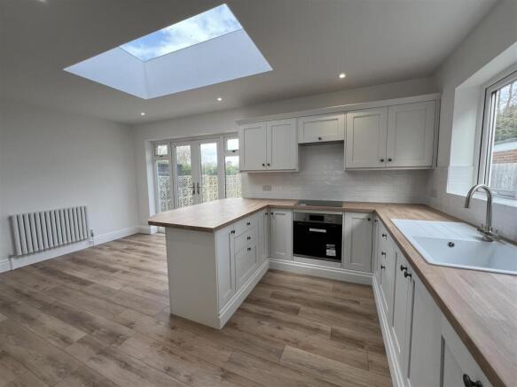 KITCHEN/DINER