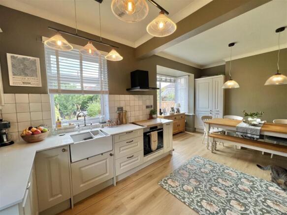 KITCHEN/DINER