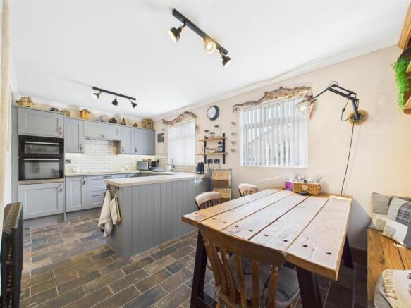 Dining Kitchen.jpg