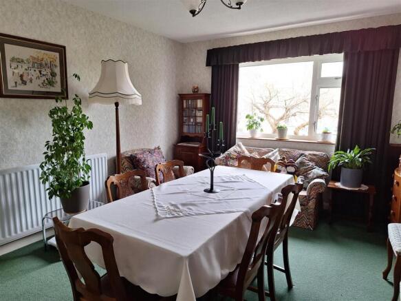 Dining Room.jpg