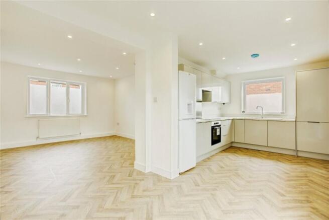 Lounge/Kitchen