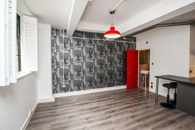 Studio Room
