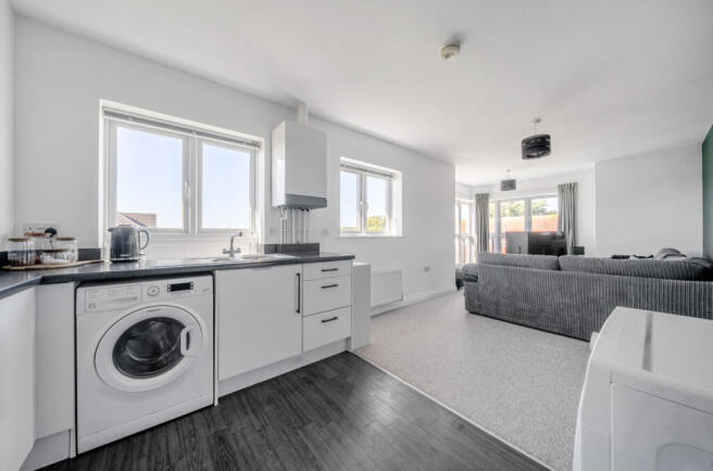 1358569-5-68d277b...