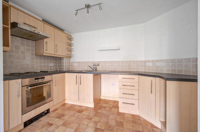 1370910-8-6909d52...