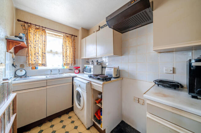 1383833-2-69286c8...