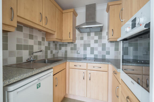 1386429-24-6932b1...