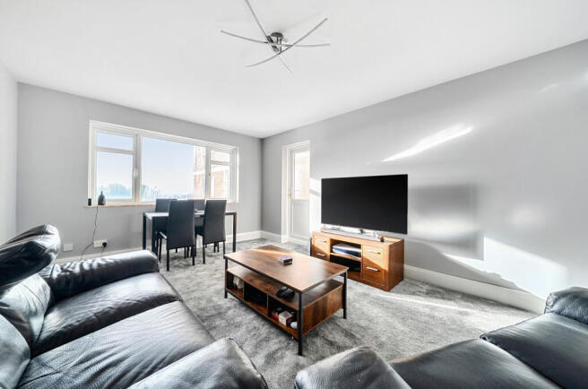 1399874-4-697360e...