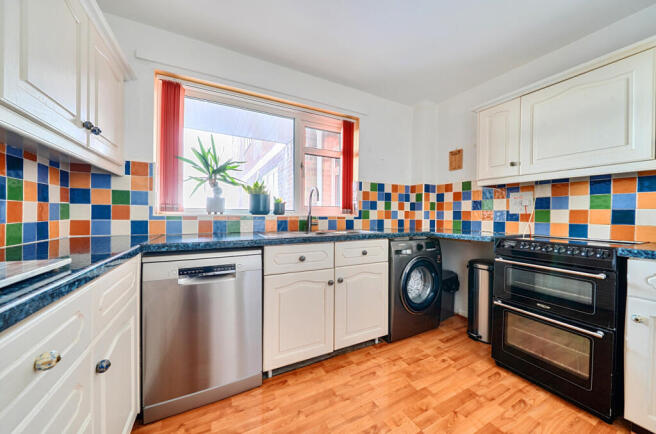 1399874-15-697361...