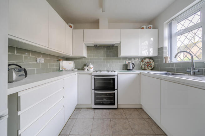 1394787-4-6949367...