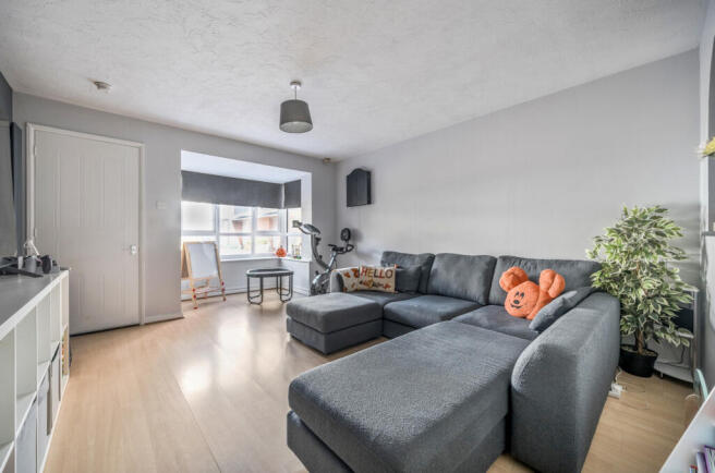 1349440-7-68c2adc...