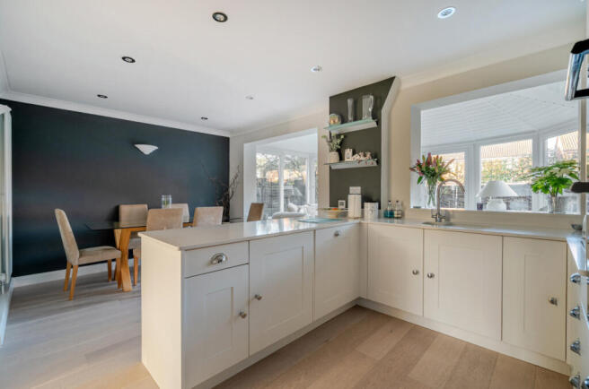 1389427-12-695e4f...