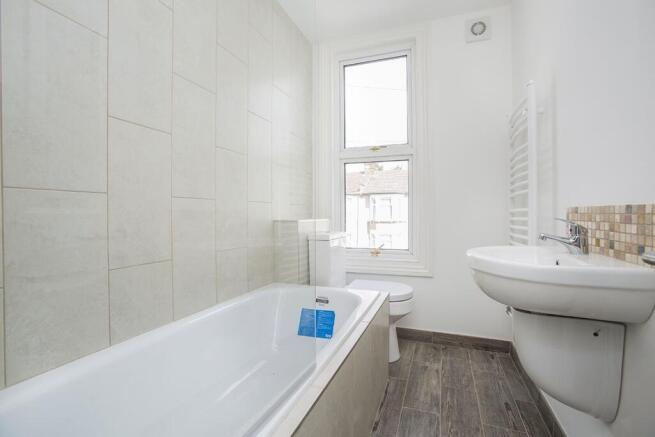 Communal Bathroom/WC