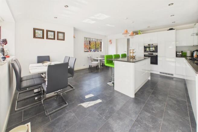 Kitchen/Dining Room