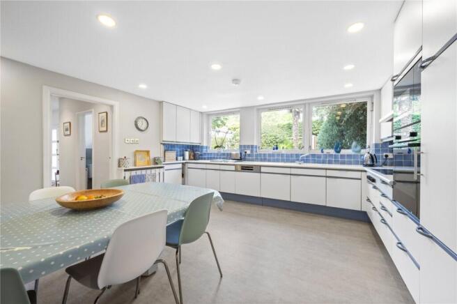 Kitchen/Breakfast Rm