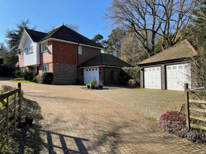 The Grove, Haywards Heath, RH16