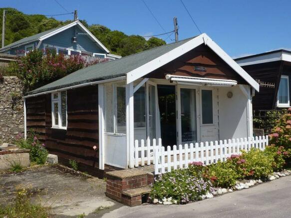 1 Bedroom Chalet For Sale In 17 Monmouth Beach Lyme Regis Dt7