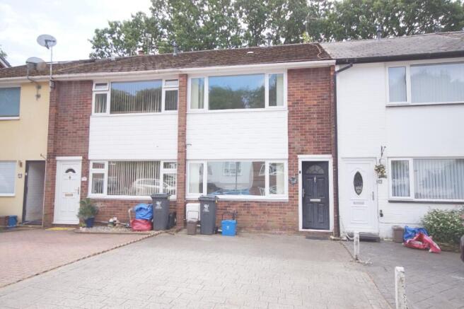8 Woolaston Avenue