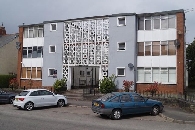 10 Philog Court