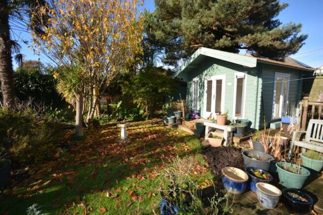 SUMMERHOUSE