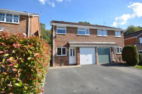 Chaffinch Close, Creekmoor, Poole, Dorset, BH17