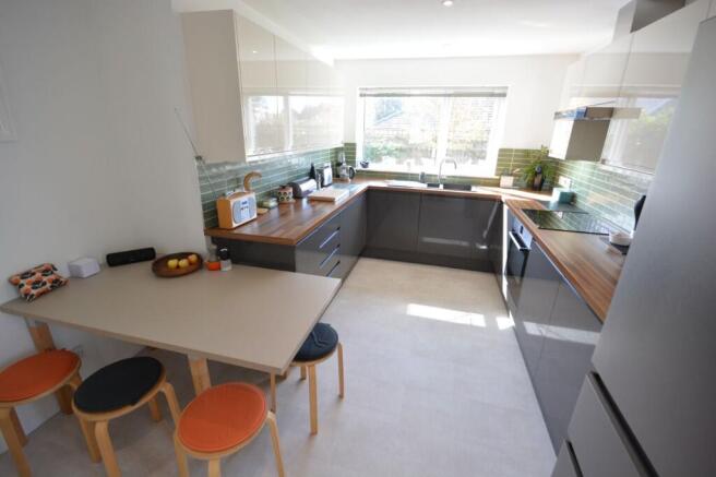 KITCHEN/DINER