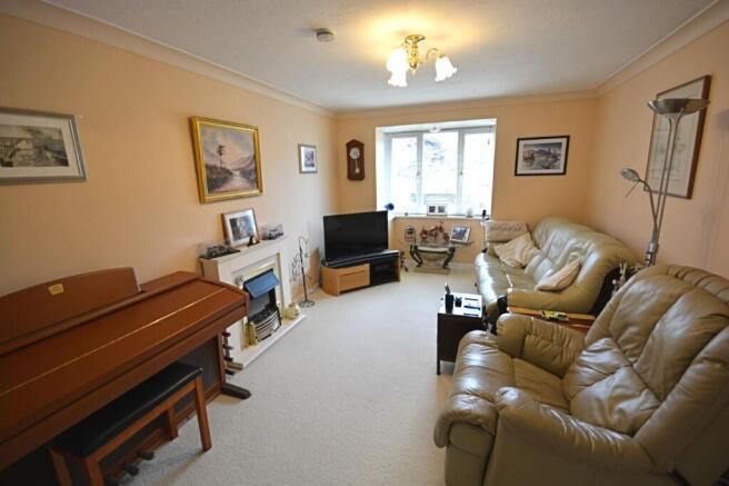 SITTING ROOM