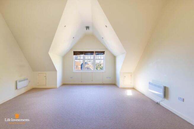 Lounge/Dining Rm.
