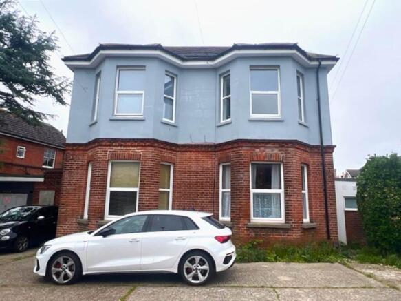 135325158_Front of P