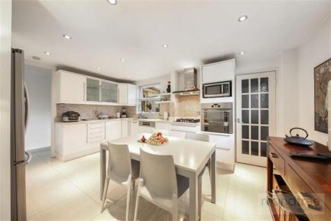 Linksway, Hendon NW4