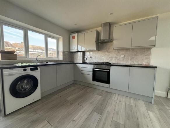 Lounge/Kitchen
