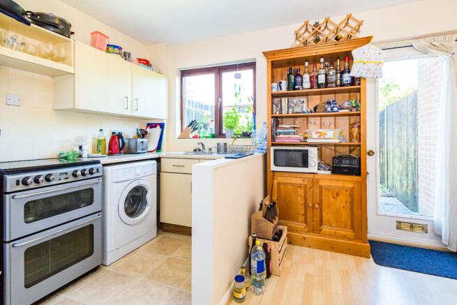 kitchen 2.jpg
