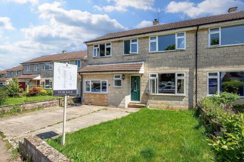 Pembroke Green, Lea, SN16