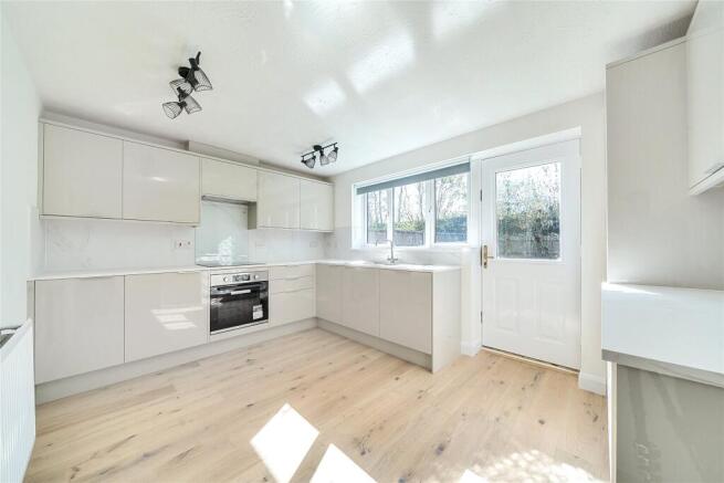 Kitchen/Breakfast Rm