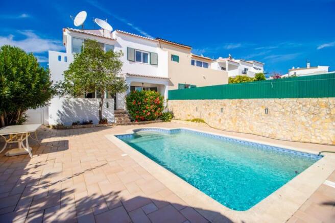 Pool area_b (Large).jpg