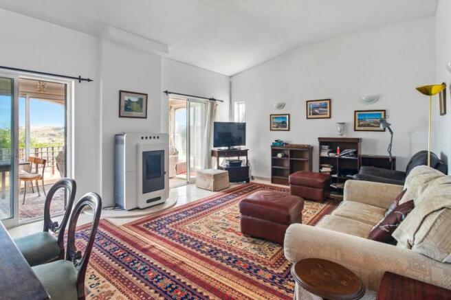 1 LIVING ROOM.jpg