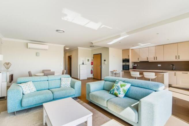 3 LIVING ROOM.jpg