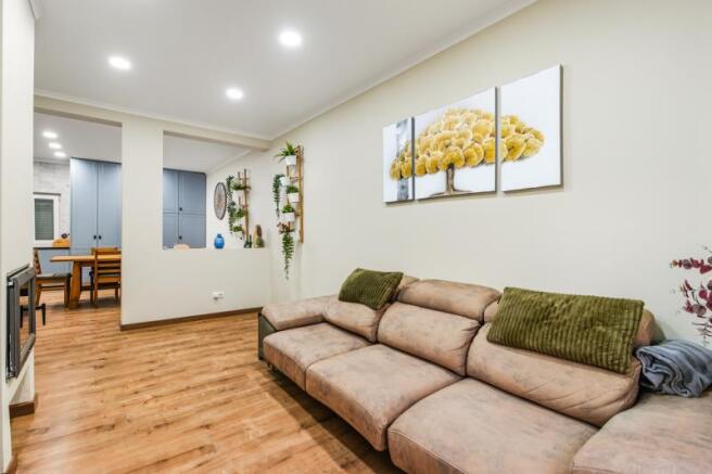 1.1 LIVING ROOM.jpg