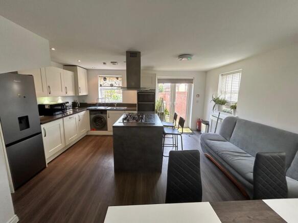 Kitchen dining ro...