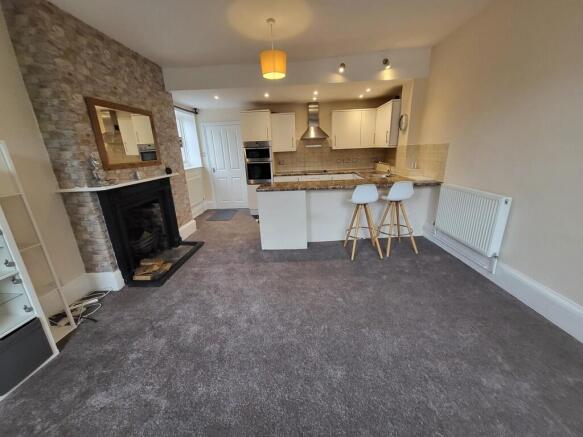 Lounge dining roo...