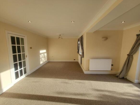 Living dining roo...